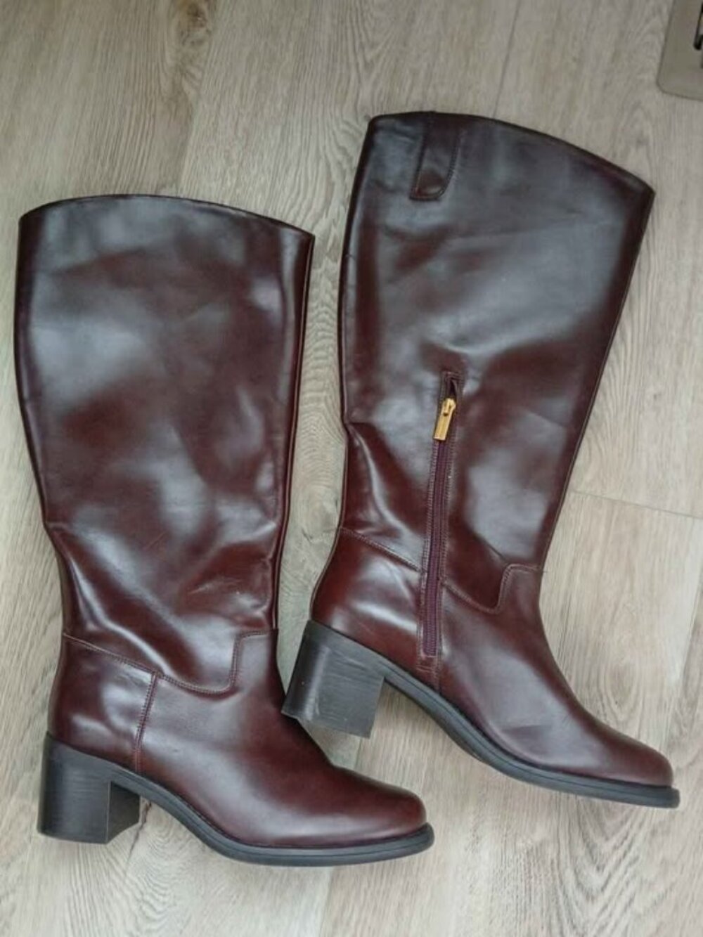New vince camuto 10 wide heeled leather boots